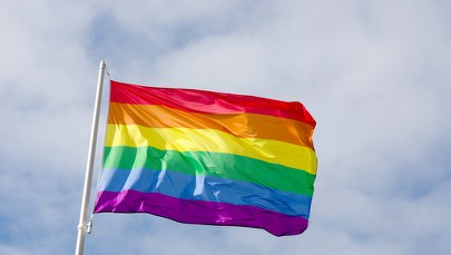 ​Niósł wizerunek Matki Bożej z tęczową aureolą. Sąd uznał, że nie doszło do obrazy uczuć religijnych