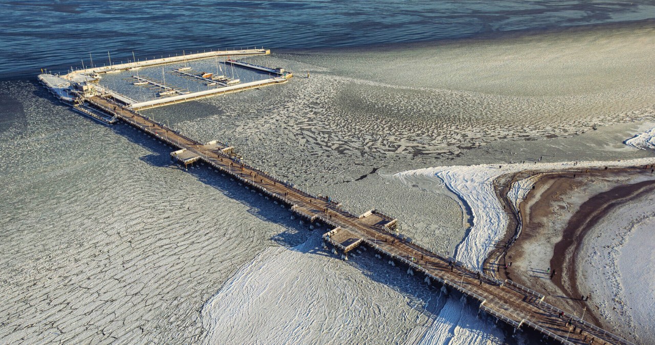 Niski poziom wód Bałtyku. Co na to naukowcy? /Karol Makurat/REPORTER /East News