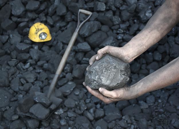 Niskie ceny węgla nie sprzyjają polskim kopalniom /&copy;123RF/PICSEL