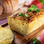 Niskokaloryczny pasztet z zielonego warzywa. Połóż go na kanapkach lub podaj jako przekąskę 