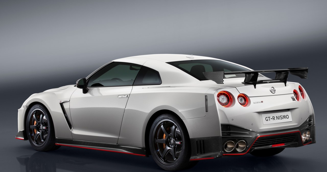 Nissan GT-R Nismo /Nissan