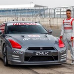 Nissan GT-R sterowany za pomocą pada do PS4