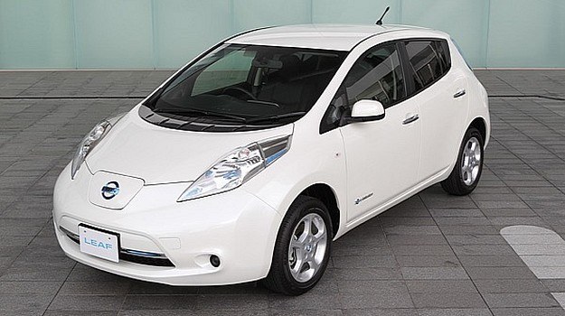 Nissan Leaf 2013 /Nissan