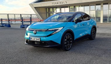 Nissan Leaf zmienił się nie do poznania. I przejedzie 620 km