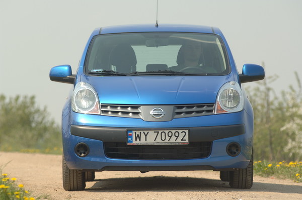 Nissan note i