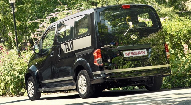 Nissan NV200 london taxi /Informacja prasowa