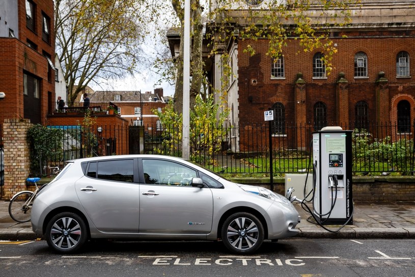 Nissan zdążył już uruchomić produkcję drugiej generacji modelu Leaf... /Getty Images