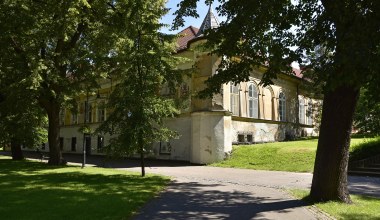 Niszczał przez lata. Pałac w Andrychowie odzyskuje dawny blask