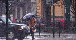 Niż znad Bałkanów przyniesie Polsce ulewy. IMGW wydał alerty 
