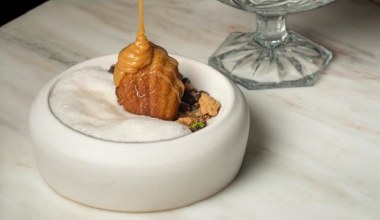 Низькокалорійний десерт, що подарує красу вашій шкірі. Готується швидко, має ніжну пінну текстуру і цитрусовий смак