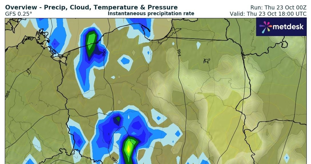 Niżowa pogoda oprócz ocieplenia sprowadzi też do Polski więcej chmur i deszczu. Po południu na zachodzie może mocniej popadać /WXCharts /