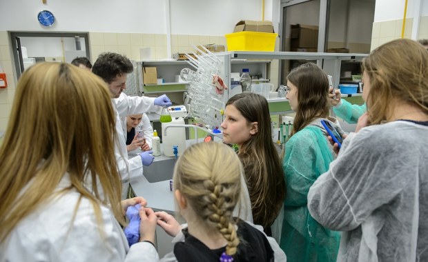 Noc Biologów 2025: Znamy program. Tematem biologia zmian klimatu