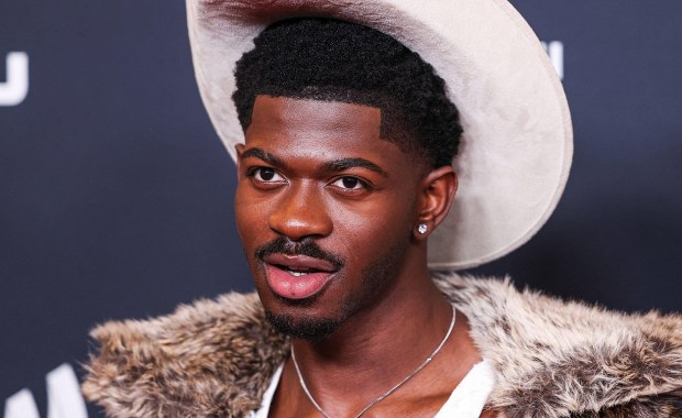 Nocą w samej bieliźnie. Słynny raper zatrzymany w Los Angeles