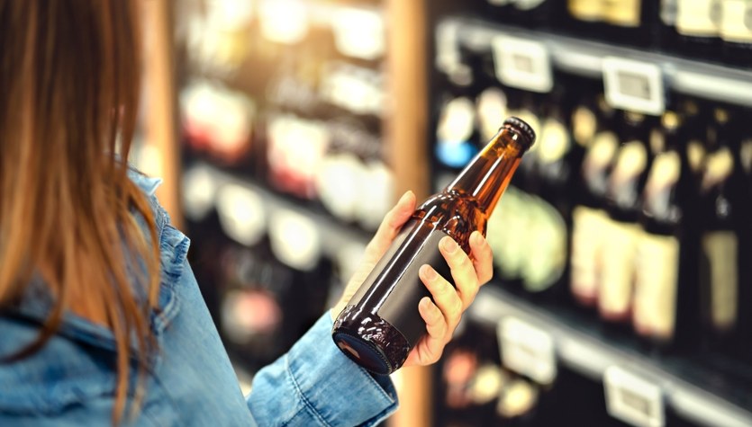 Nocna prohibicja w całej Warszawie. Radni chcą zakazu sprzedaży alkoholu