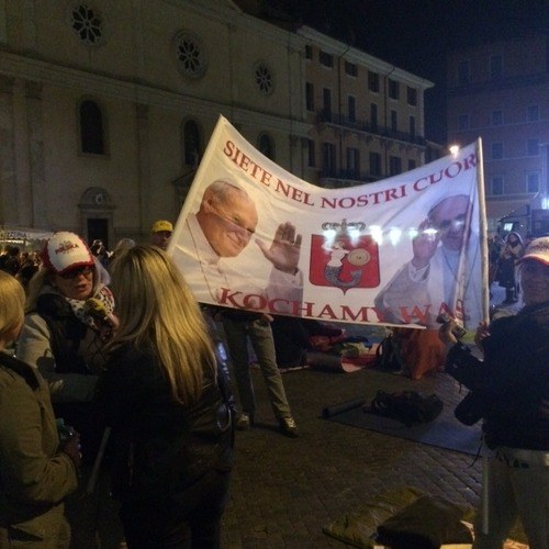 Nocne czuwanie w Rzymie /Jacek Skóra /RMF FM