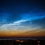 obłoki srebrzyste Nocne niebo pełne magii. Poznaj fenomen obłoków srebrzystych