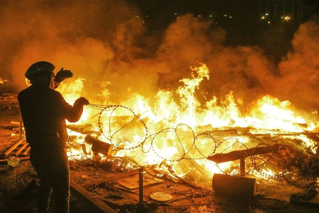 Nocne zamieszki w Kijowie /SERGEY DOLZHENKO /PAP/EPA