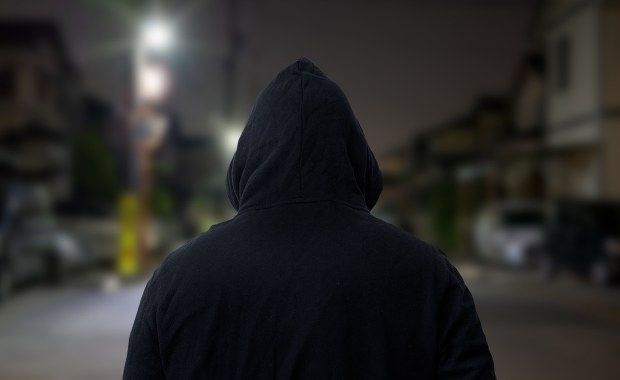 Nocny napad na sklep na Mazowszu. Nie żyje jeden z napastników