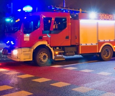 Nocny pożar hotelu nad jeziorem Ukiel