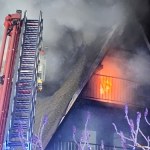 Nocny pożar hotelu w Wielkopolsce. Kilkudziesięciu strażaków walczy z ogniem