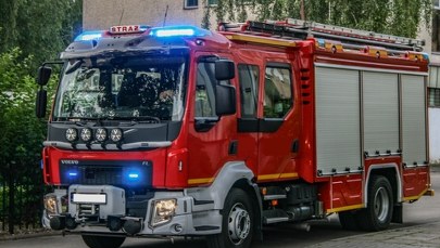 Nocny pożar kamienicy. Przebywali w niej bezdomni