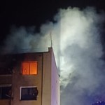 Nocny pożar mieszkania koło Działdowa. 49-latek musiał skakać z okna