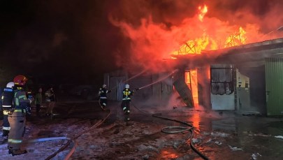 Nocny pożar w Suchowoli. 2 osoby trafiły do szpitala