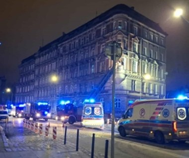Nocny pożar we Wrocławiu. Ewakuacja i trzy osoby w szpitalu