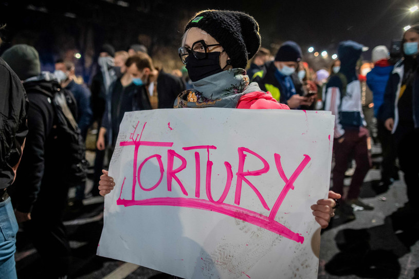 Nocny protest w Warszawie /WOJTEK RADWANSKI / AFP /East News
