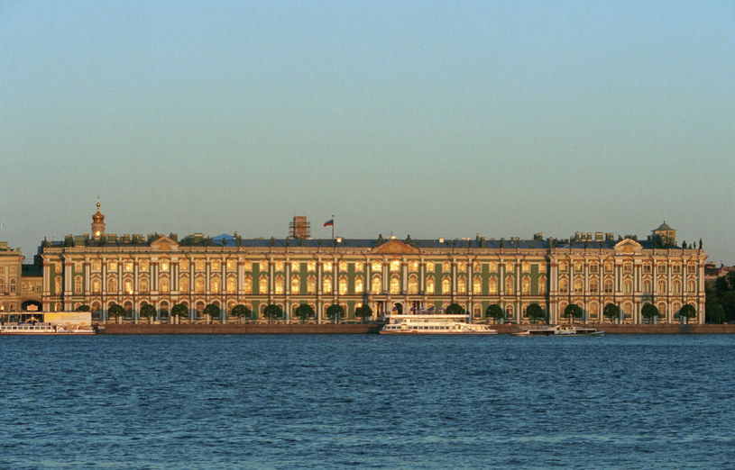 Nocny widok na Ermitaż. Petersburg, 16.06.2022 godz. 23:50. /ALIEKSIEJ MINKIN/REPORTER /East News