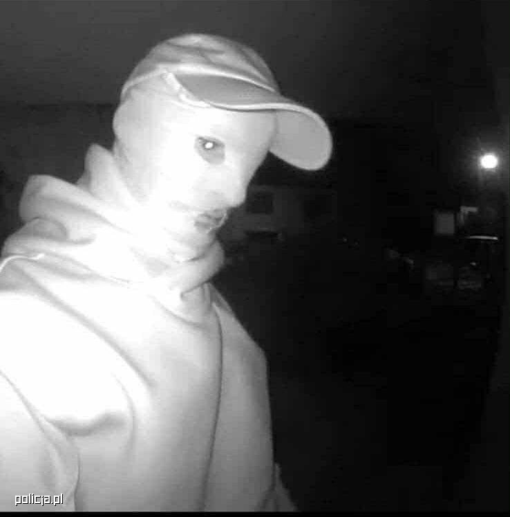 Nocny włamywacz /Policja /