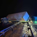 Nocny wypadek na S7. Dwie ciężarówki zablokowały drogę