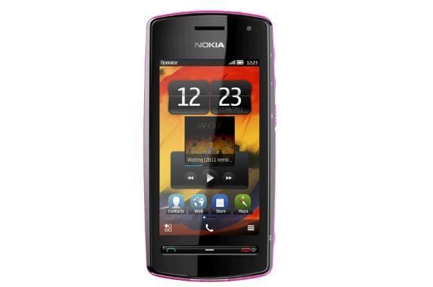 Nokia 600 - telefon, który już umarł /materiały prasowe