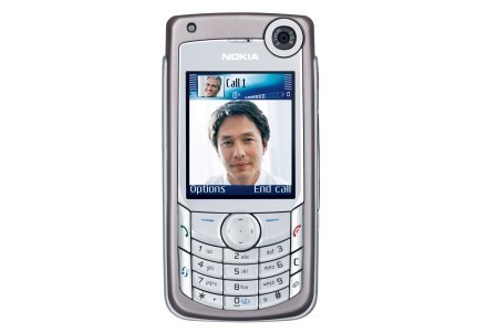 Nokia 6680 - operatorzy mają nadzieję przyciągnąć tym telefonem nowych abonentów /materiały prasowe
