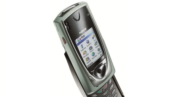 Nokia 7650 - pierwszy telefon z Symbianem /materiały prasowe
