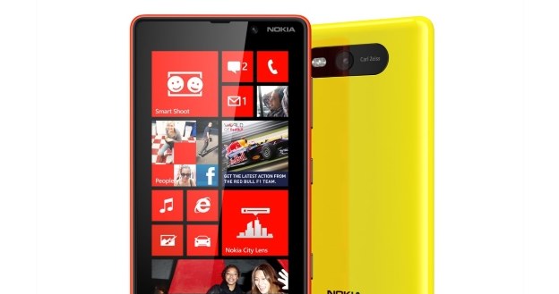 Nokia Lumia 820 spodziewa się następczyni /materiały prasowe