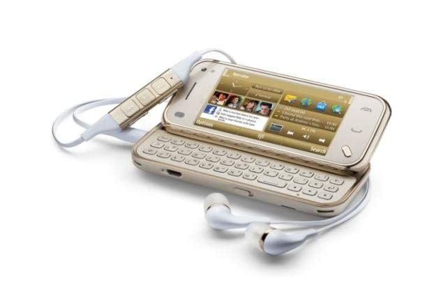 Nokia N97 mini Gold Edition. /materiały prasowe