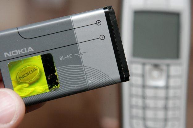 Nokia obniża ceny baterii /AFP