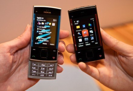 Nokia X3 /materiały prasowe