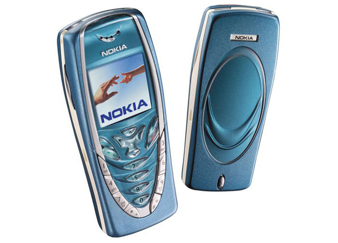 Nokia /.