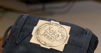 Noko Jeans są czarne. Reżym łączy kolor denim z imperializmem amerykańskim /AFP