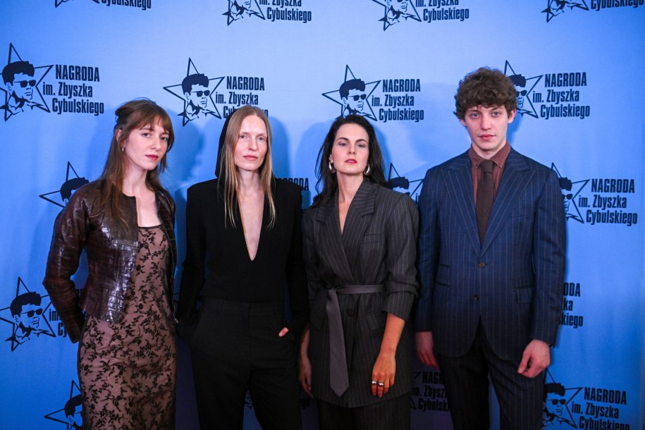 Nominowani, od lewej: Izabella Dudziak, Karolina Rzepa, Agata Turkot, Sebastian Dela podczas gali wręczenia Nagrody im. Zbyszka Cybulskiego /Marcin Obara /PAP