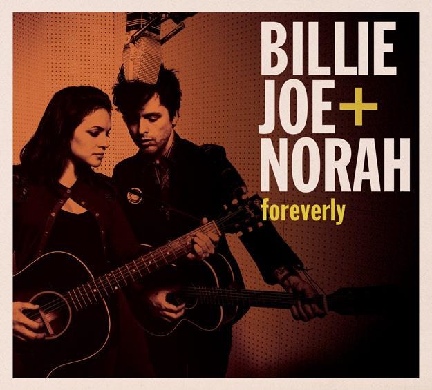 Norah Jones i Bilie Joe Armstrong na okładce albumu "Foreverly" /