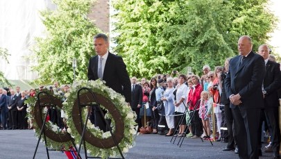 Norwegia upamiętnia ofiary Breivika