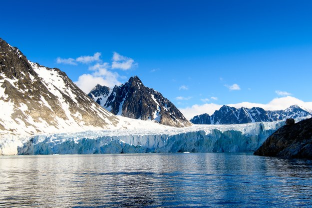 Norweski archipelag polarny Svalbard /Shutterstock