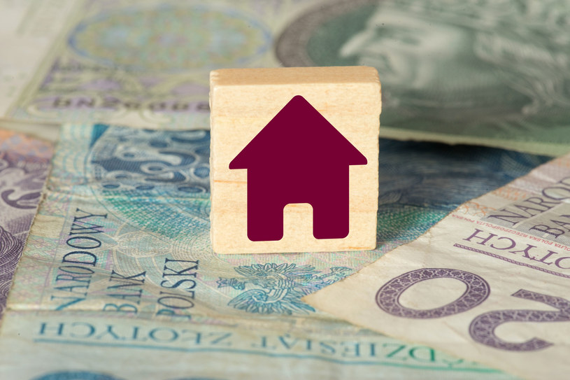 Notariusz przy kupnie mieszkania może kosztować nawet 10 tys. zł. /123RF/PICSEL