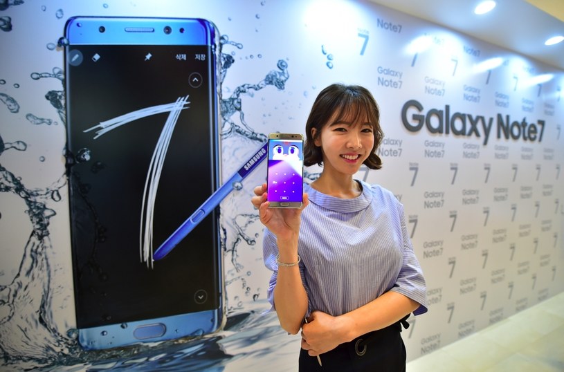 Note 7 - zainteresowanie jest tak duże, że w niektórych krajach Samsung był zmuszony przełożyć premierę /AFP