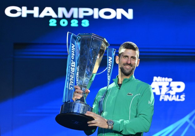 Novak Djoković po triumfie w ATP Finals /ALESSANDRO DI MARCO  /PAP/EPA