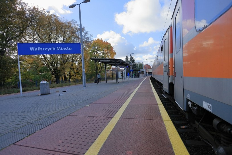 Nowa atrakcja Wałbrzycha wywołała niemałe kontrowersje. "Gigantyczna, zardzewiała dżdżownica"