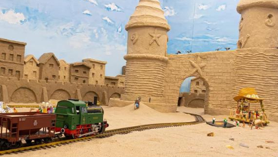 Nowa atrakcja we wrocławskim Kolejkowie: Miasto z piasku [FILM, ZDJĘCIA]